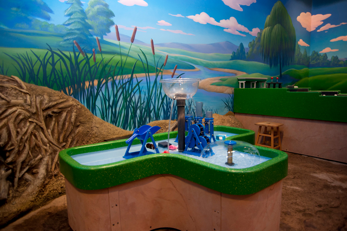 toddler water play table in Bettendorf